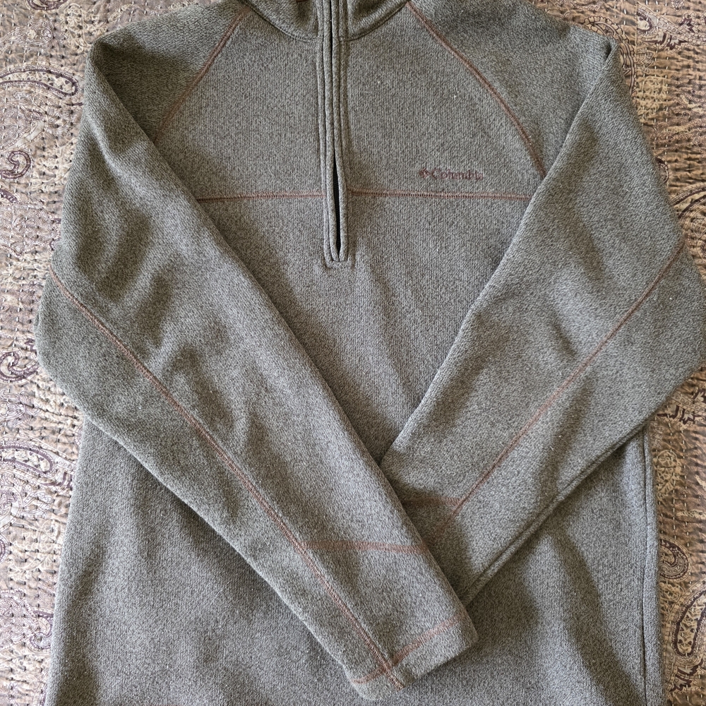 Columbia Men's Taupe Sweater
